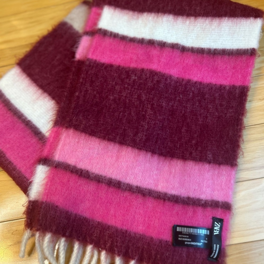 ZARA Chunky Soft Knit Wide Stripe Fringe Scarf Magenta Berry Cream OS